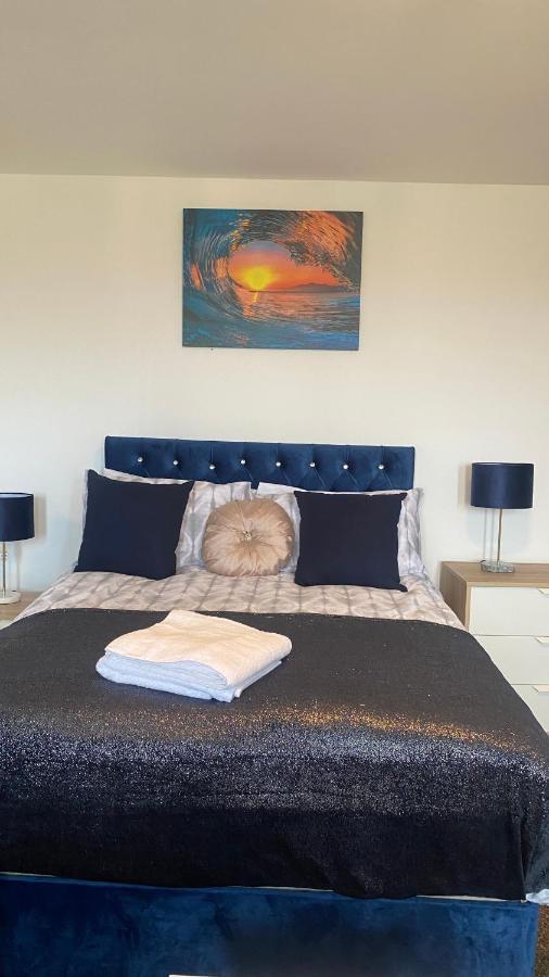 Appartamento Bv Cosy Studio Eleven At Deighton Huddersfield Esterno foto